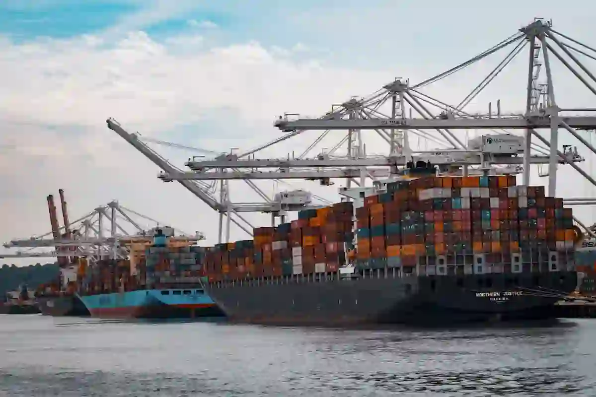 Ports & Marine Crane Solution