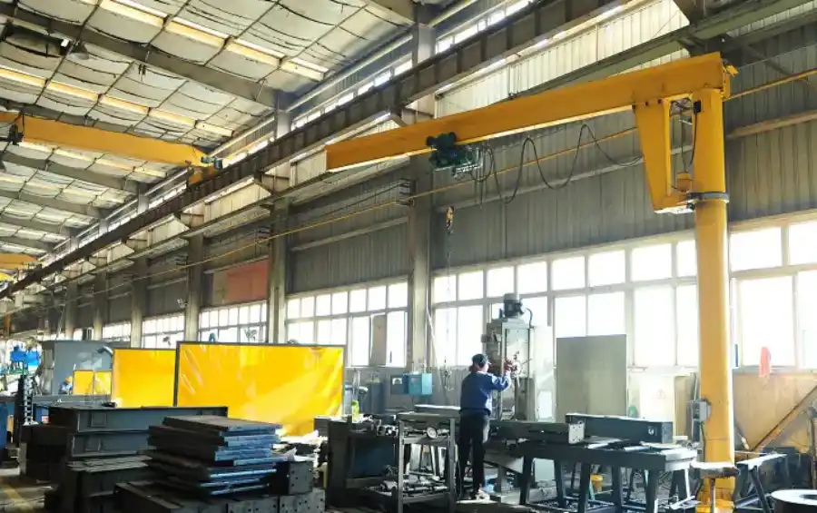 free-standing-jib-crane-at-workshop.webp